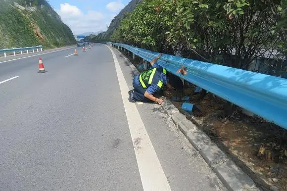 衡阳高速路波形护栏