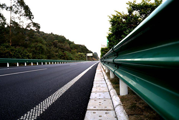 衡阳高速公路护栏的常用类型
