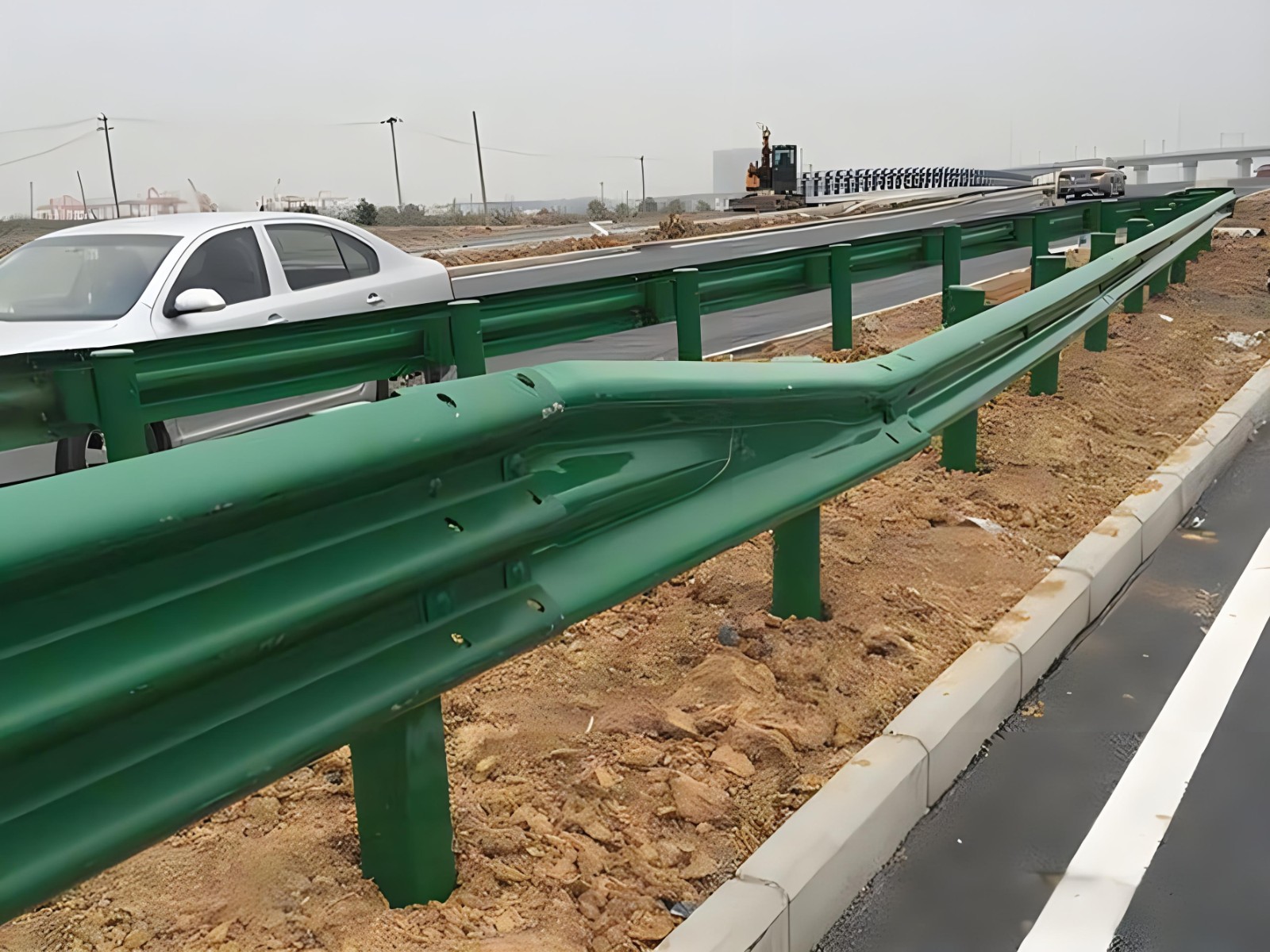 衡阳高速波形护栏板日常维护方案确保道路安全新举措