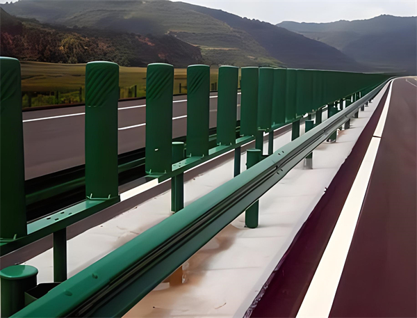 衡阳三波护栏板在高速公路的应用